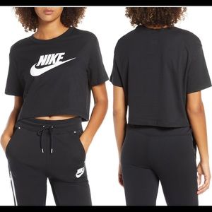 Nike Short Sleeve Crop Top